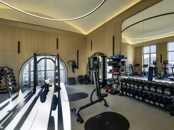 200 East 83rd Street image 24 of 29