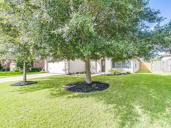 3rd image of 5602 Brazos Springs Dr