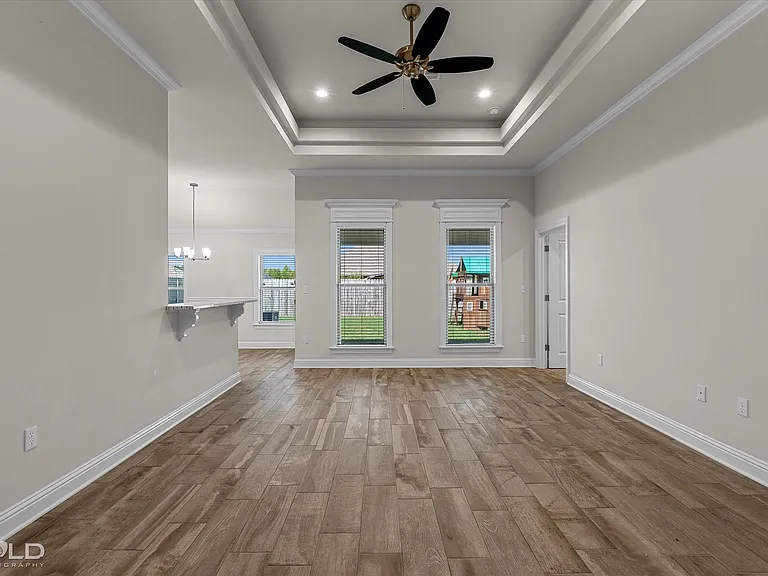257 Sedgewick Ave — Photo 8