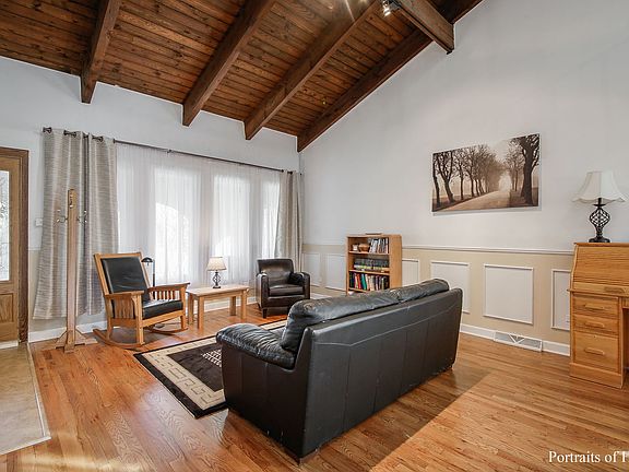 4th image of 2621 Zurich Ct