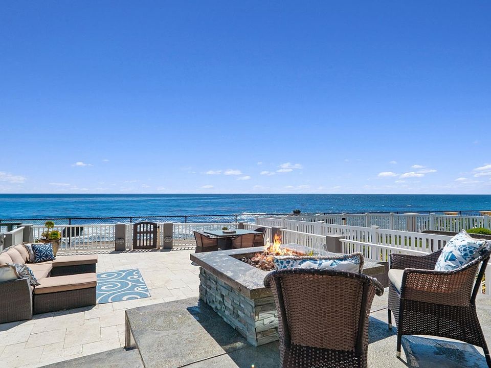 1st image of 7 Rockview Dr