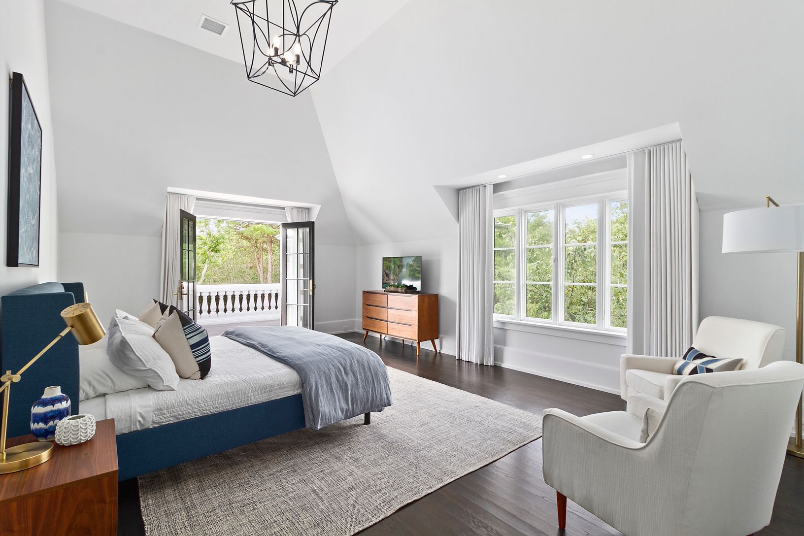 Guest Room with Balcony