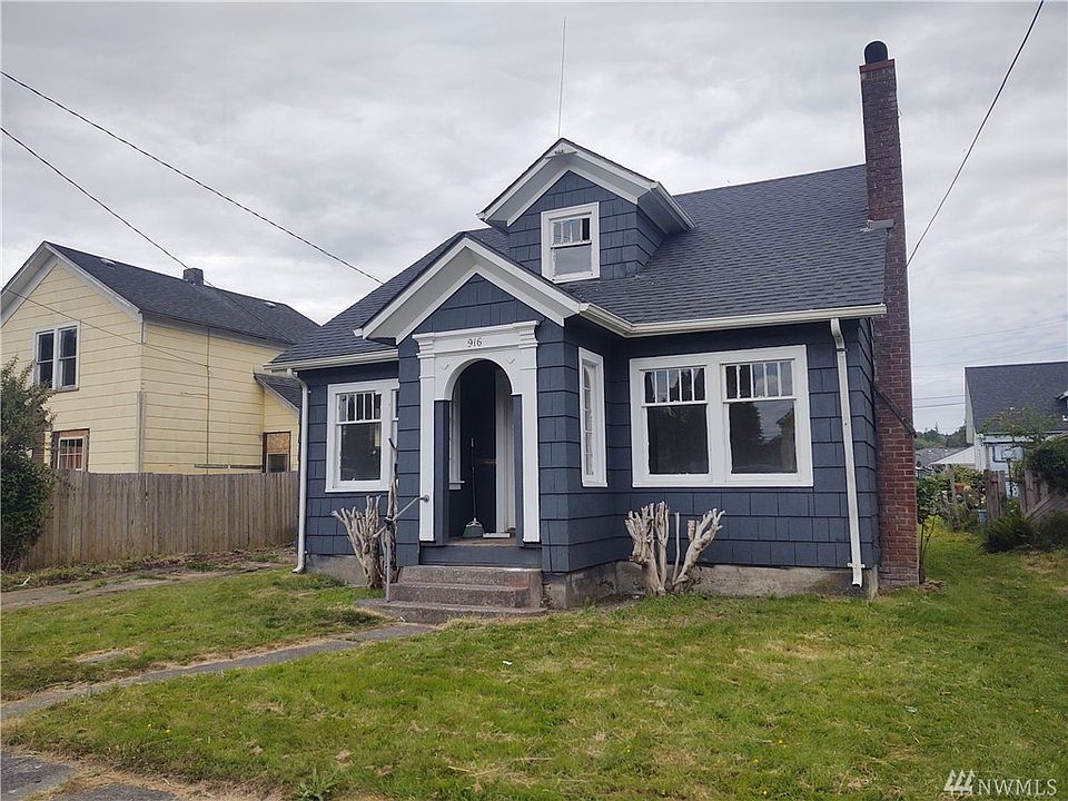 1st image of 916 E 1st St