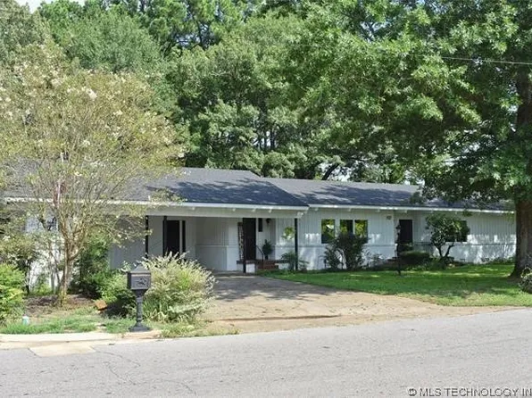 308 NE I St, Antlers, OK 74523