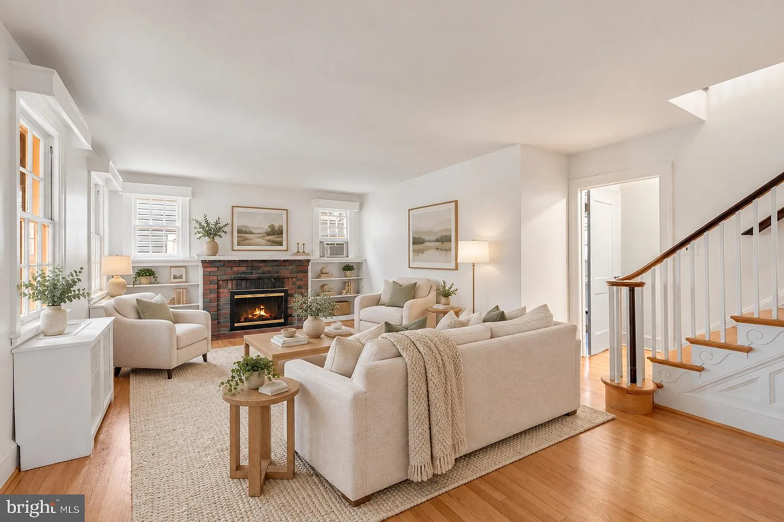 4 bed, 2.5 bath, 1735 sqft, $5,000 — Photo 3