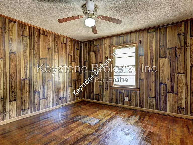 509 Lynmore Cir — Photo 7