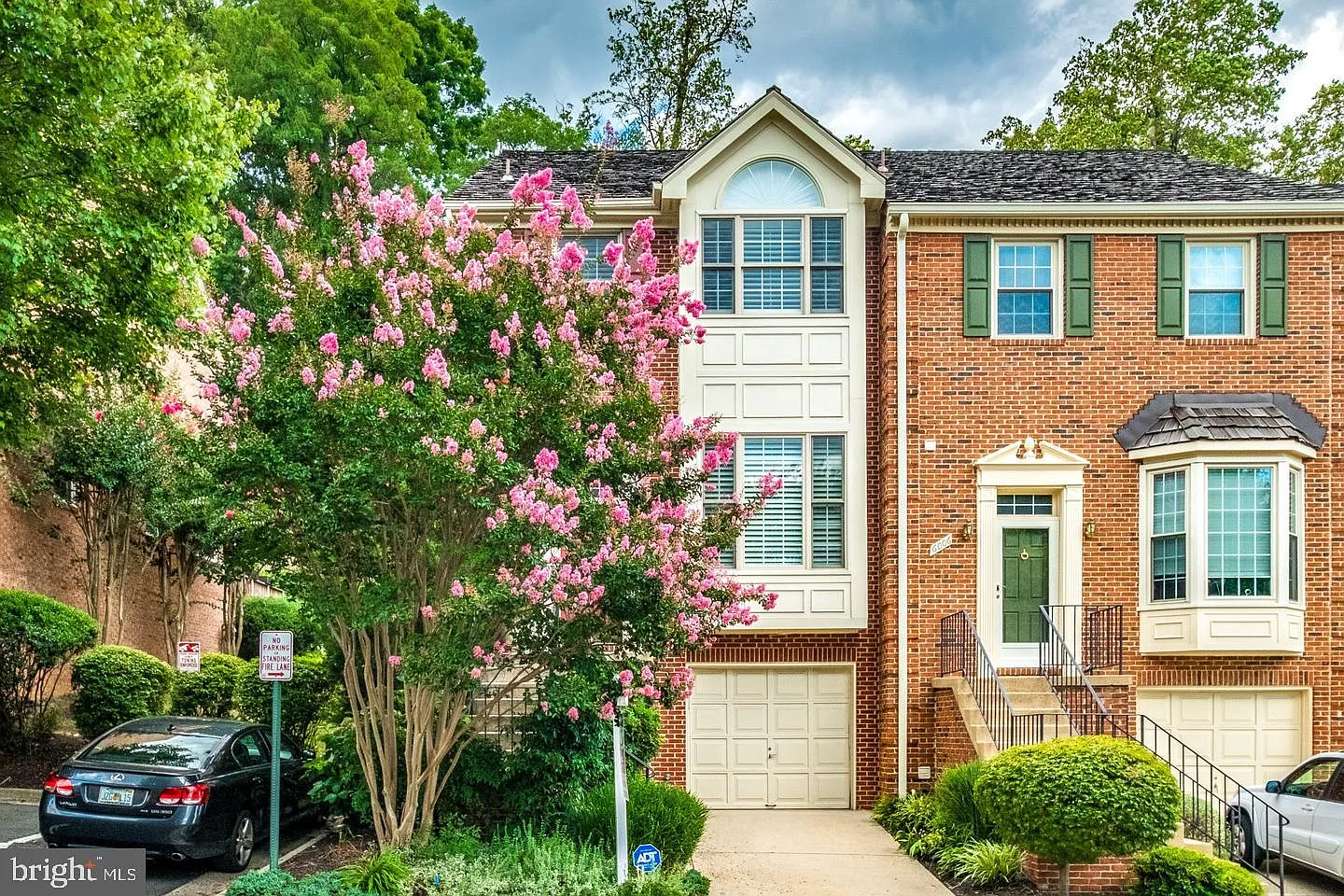 3 bed, 4.0 bath, 2144 sqft, $3,700 — Photo 1