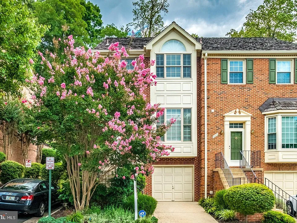 6008 Kelsey Ct