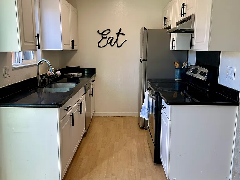 211 Arana Dr — Photo 11