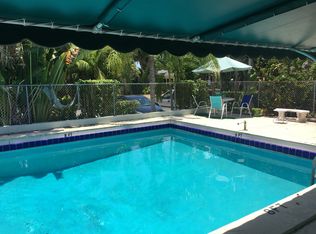 656 Manor Dr, Boynton Beach, FL 33435