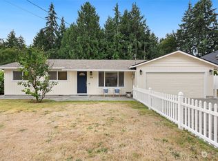 304 Lakeview Rd, Lynnwood, WA 98087