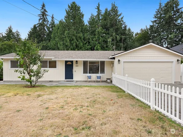 304 Lakeview Road, Lynnwood, WA 98087