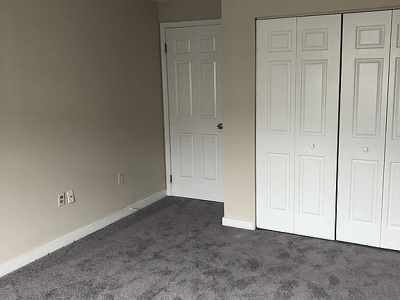 2nd image of 497 Conarroe St #B