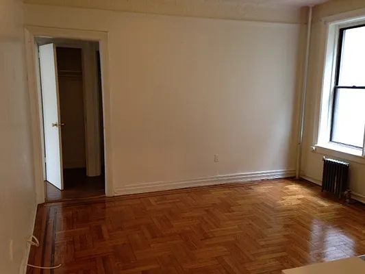 Rented by Premier Metro Realty Corp | media 9