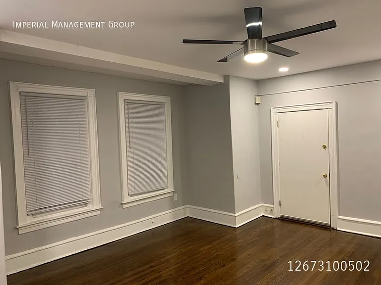 536 W King St #B6 — Photo 12