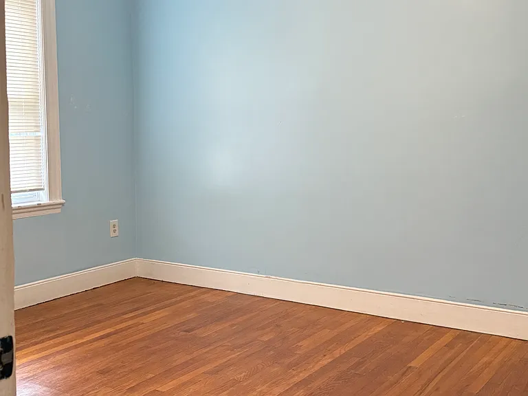 71-73 Clifton St #1 — Photo 1
