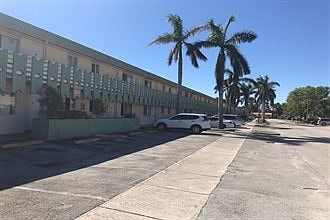 1st image of 980 NE 170th St APT 112