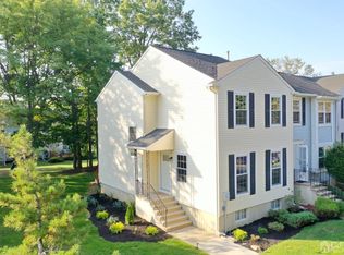 6 Faith Dr E, Sayreville, NJ 08872