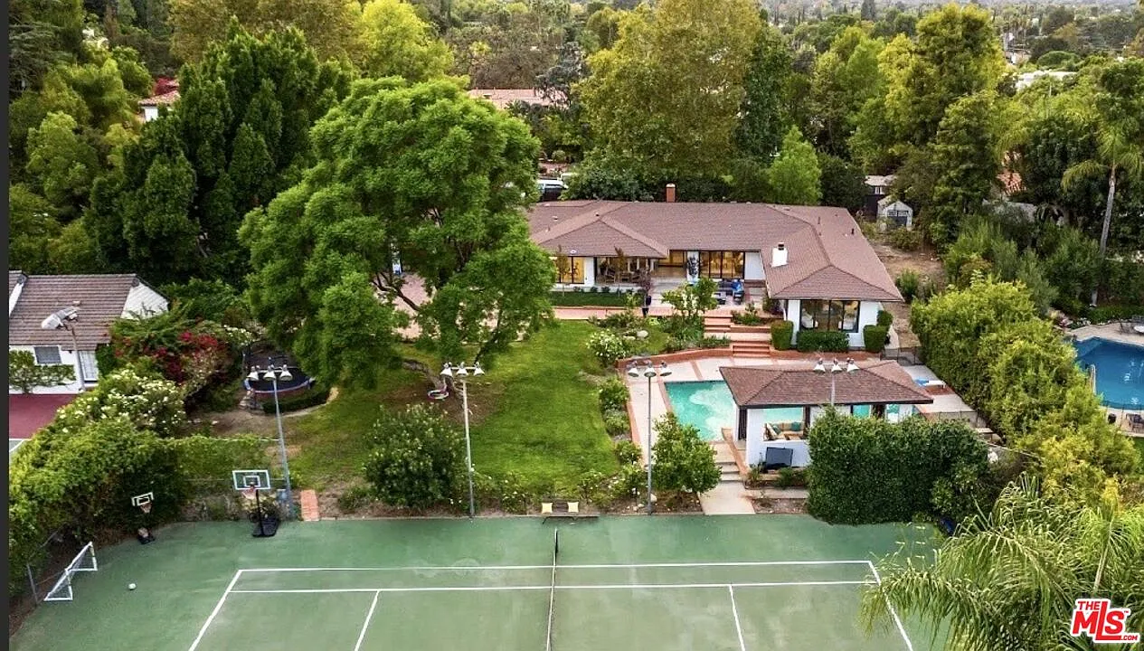 5 bed, 3.5 bath, 3550 sqft, $16,000 — Photo 1