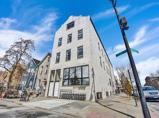1900 W 17th St #1MR, Chicago, IL 60608