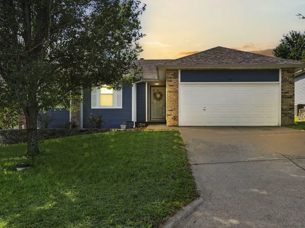 115 Hillside Court, Hollister, MO 65672