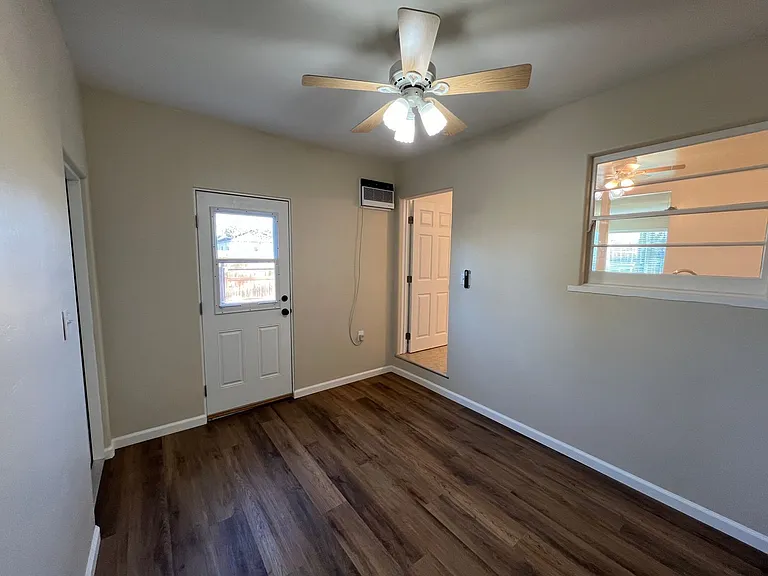 102 Village Rd — Photo 10