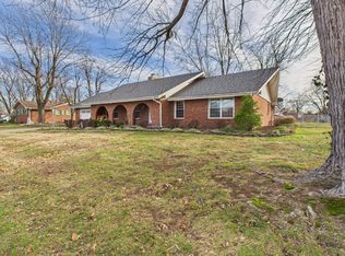 201 Bluebird Ln, Lebanon, MO 65536