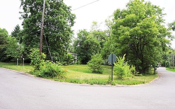 4th image of 39321 W Channel Ave
