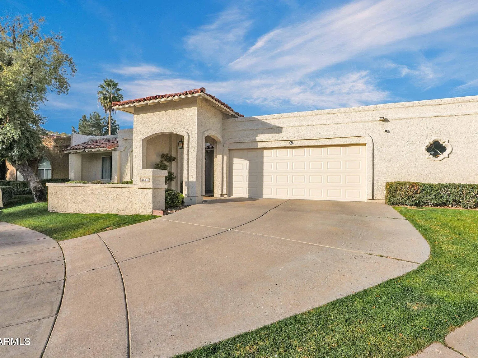 3 bed, 2.5 bath, 2741 sqft, $7,495 — Photo 3