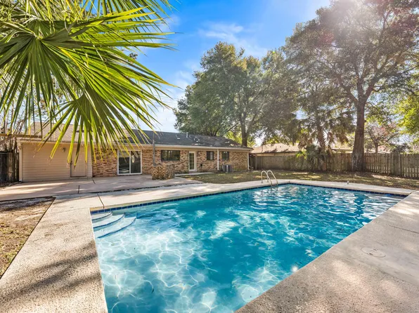 415 Main St, Destin, FL 32541