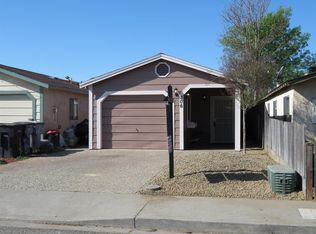306 4th Ave, Oakdale, CA 95361