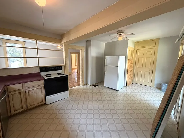 758 S Delaware Ave — Photo 14