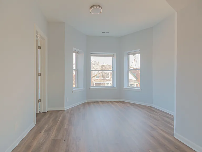 7432 S Maryland Ave #1 — Photo 3