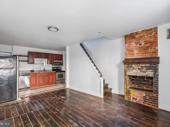 1765 Waterloo St, Philadelphia, PA 19122