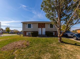 593 Eureka Springs Dr, Lexington, KY 40517