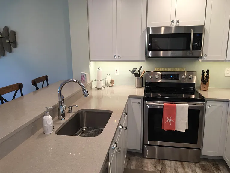 345 Mango St #304 — Photo 5
