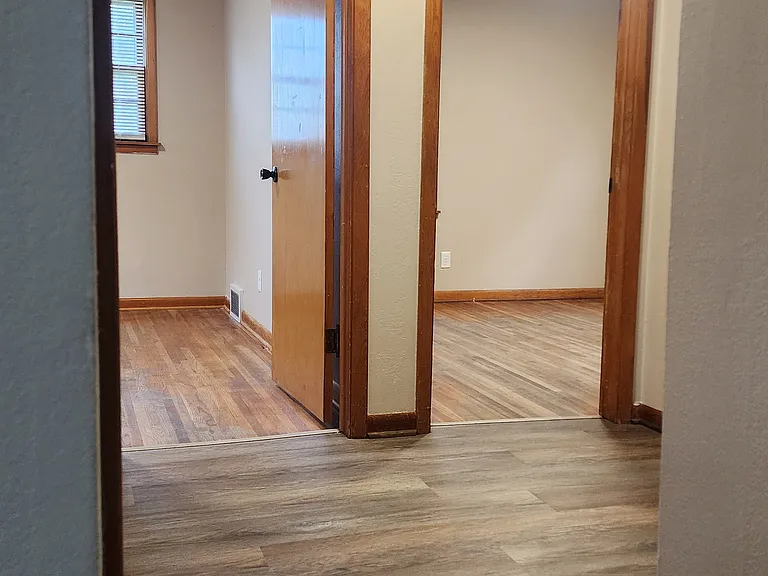 3031 S Volutsia Ave — Photo 11