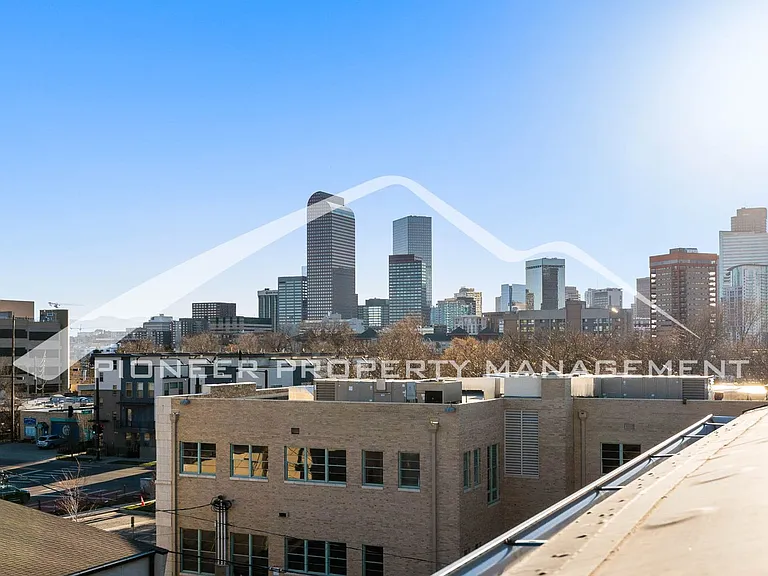 2121 N Marion St #1 — Photo 21