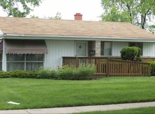 7320 Davis St, Morton Grove, IL