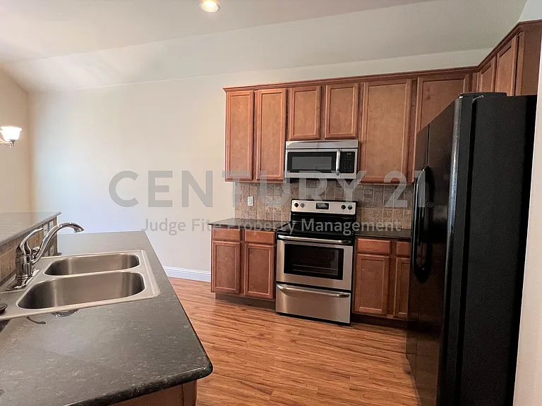 517 Highpark Ct — Photo 5