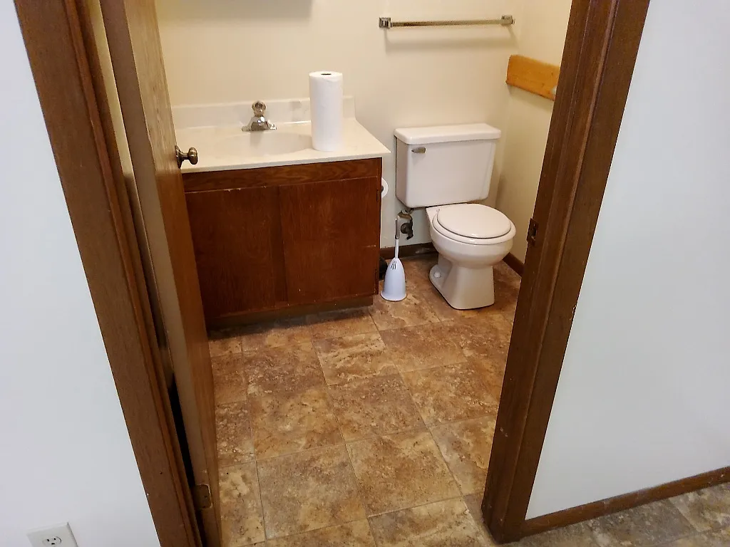 2 bed, 1.5 bath, $696 — Photo 4