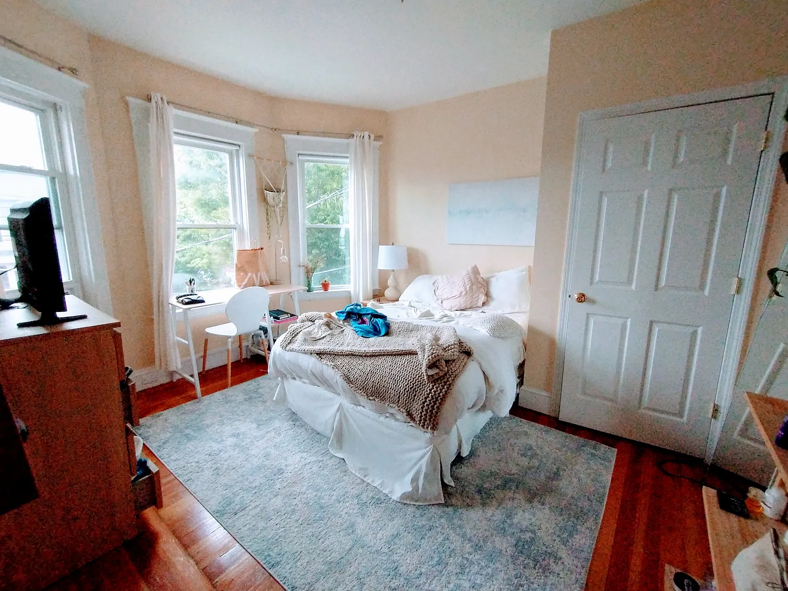 4 bed, $5,600 — Photo 4