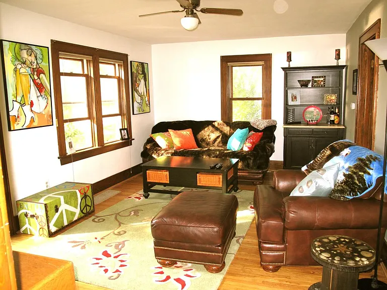 1420 Broadway St — Photo 2