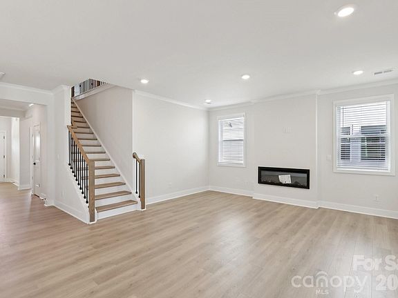 3rd image of 9017 Sawtooth Oak Aly