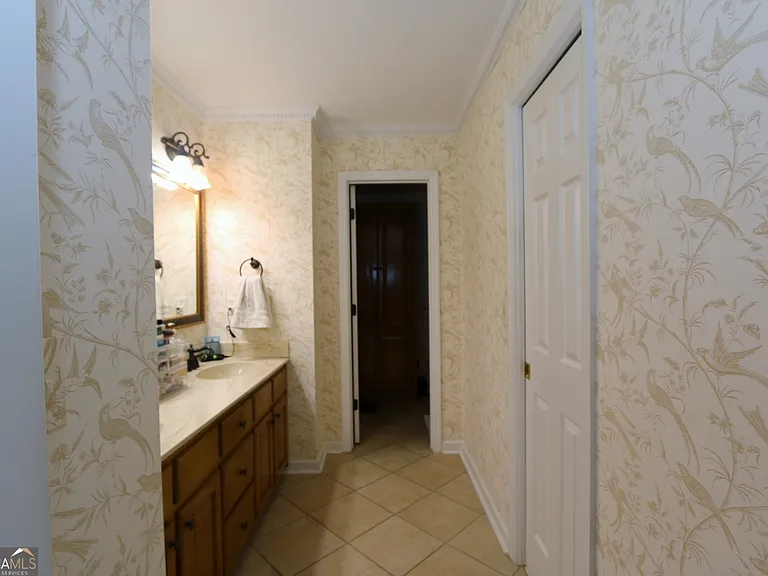 1001 Brownwood Rd — Photo 12