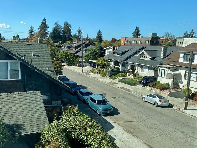 5463B Lawton Ave — Photo 17
