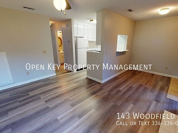 4th image of 143 Woodfield Pl