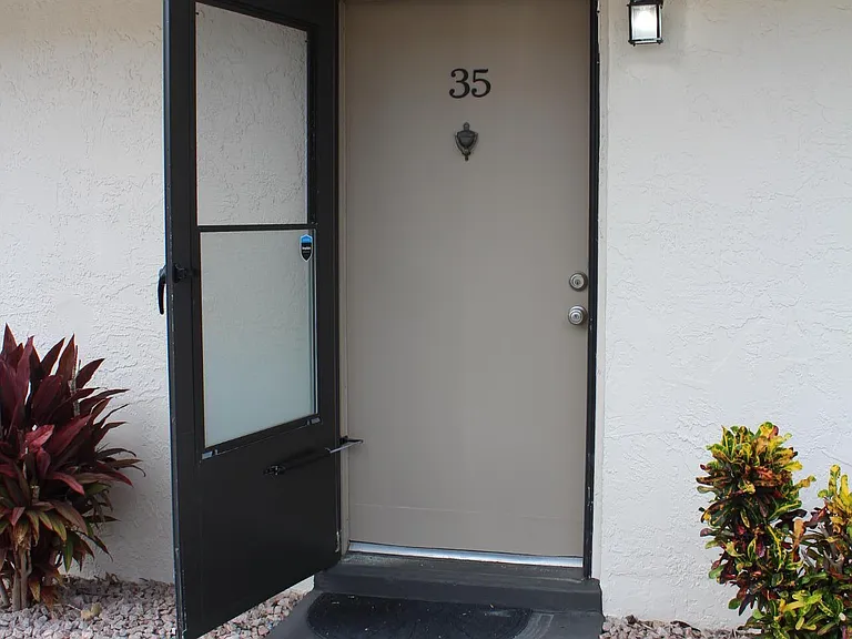 144 S Halifax Ave #35 — Photo 24