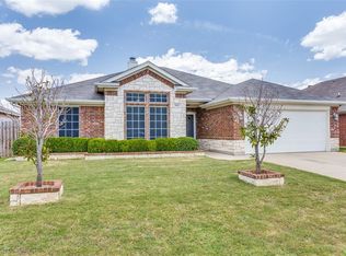 961 La Sierra Dr, Crowley, TX 76036