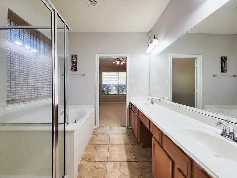 24502 Evangeline Springs Ln — Photo 16